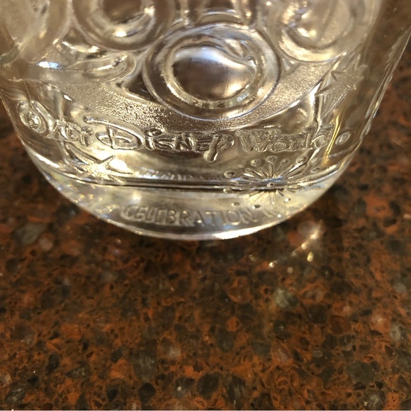 McDonald’s Walt Disney World Commemorate Millennium Year Glass Tumbler - Picture 8 of 9